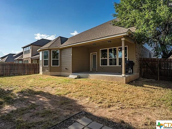 3rd image of 824 Green Meadows Dr