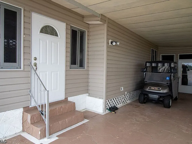 5506 Virginia Dare Ln — Photo 2
