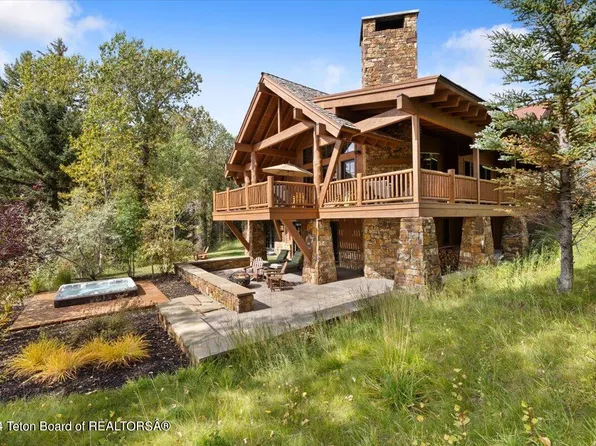 590 W Lodge Cottage Dr, Jackson, WY 83001