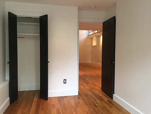 Rented by P Management | media 41