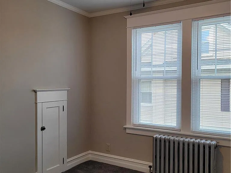 73 W Greenwich St — Photo 23