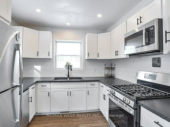 5th image of 1295 Deep Bay Rd