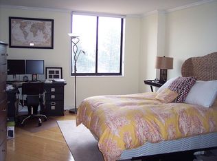 103 Harmon Cv, Secaucus, NJ 07094