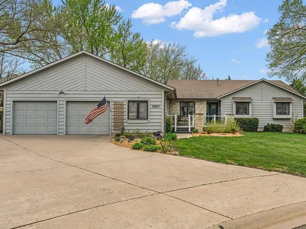 2901 SE Gemini Ct, Topeka, KS 66605