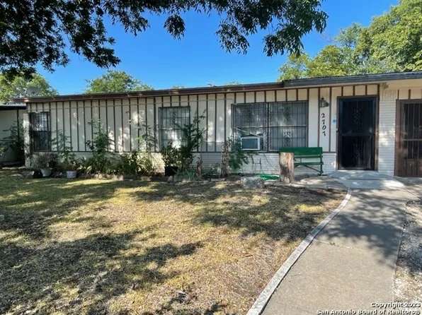 2707 Colt Dr, San Antonio, TX 78227
