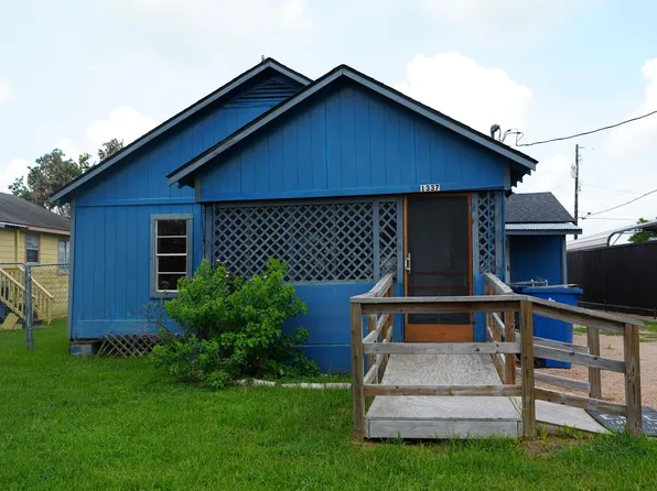 1337 3rd St, Hempstead, TX 77445