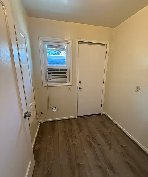 320 Lomitas Ln — Photo 11