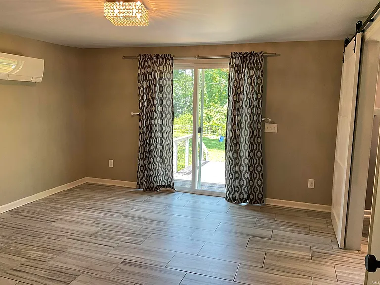 7506 Oak Ln — Photo 9