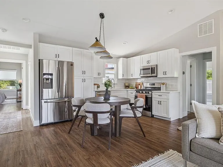 3703 Tower View Ct — Photo 10
