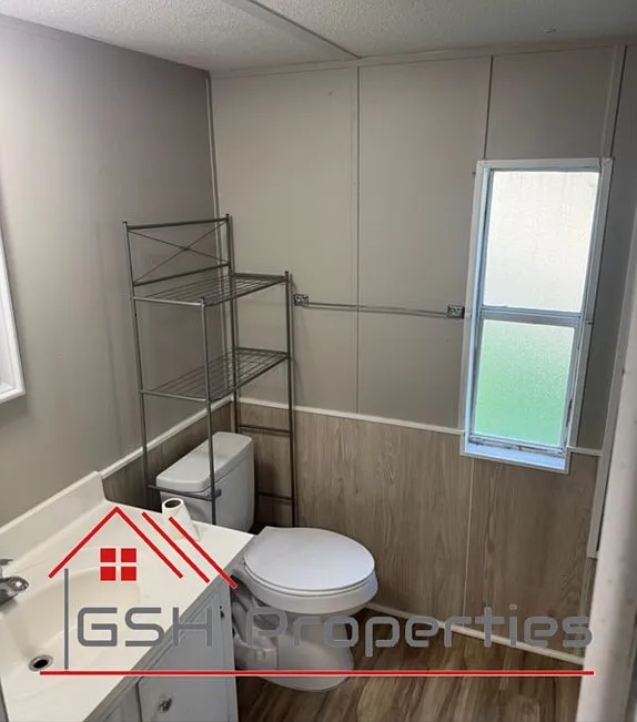 24 Camelot Ln — Photo 3
