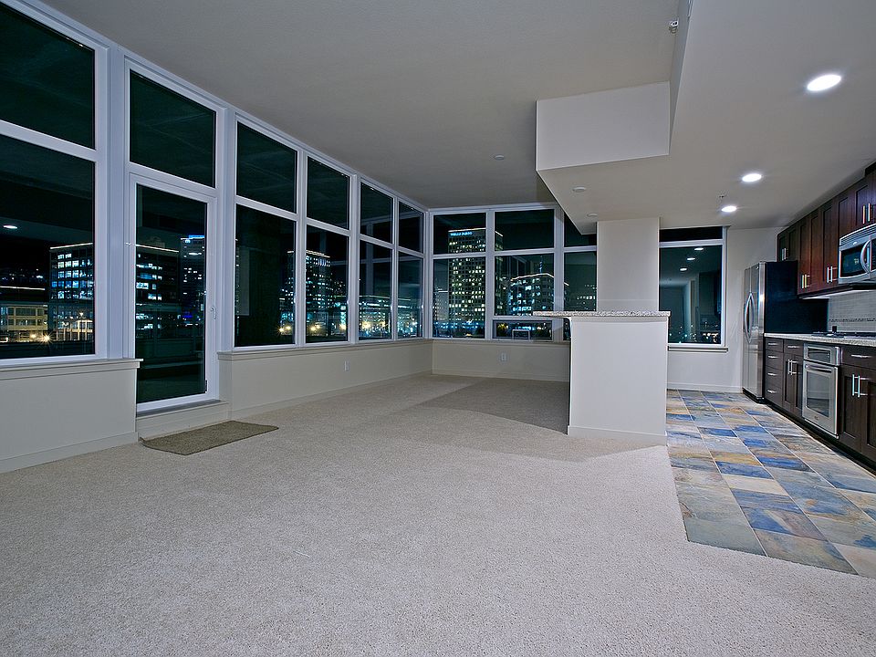 1st image of 1515 Dock St #Penthouse 902
