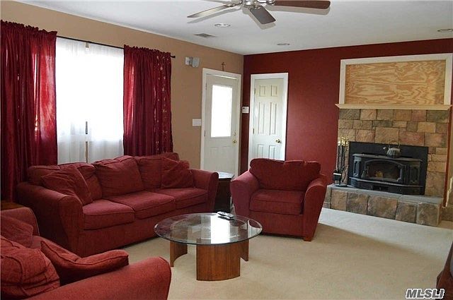 1st image of 22 Orchard Dr