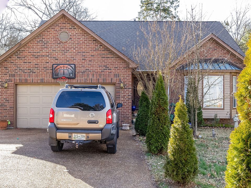 1st image of 713 Lake Terrace Dr