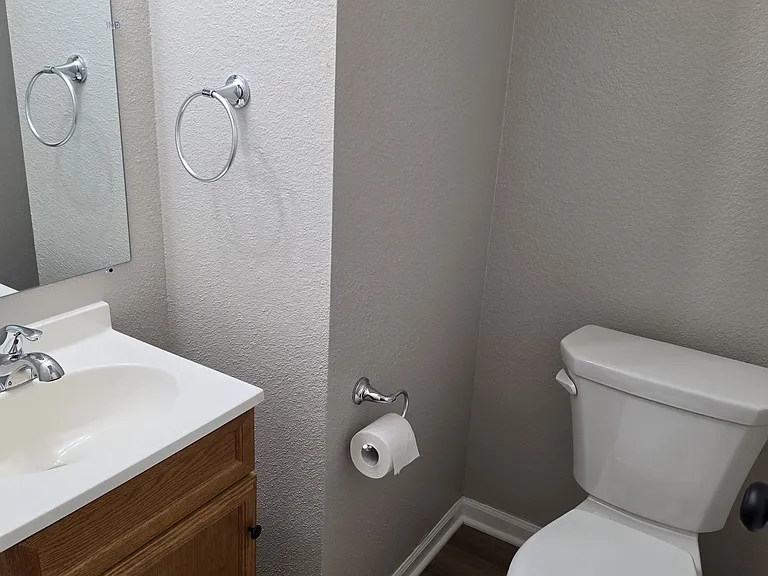 1225 Freemont Ln — Photo 10