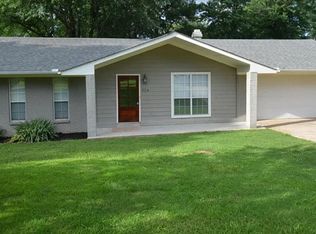 524 Lake Shore Dr N, Southaven, MS 38671