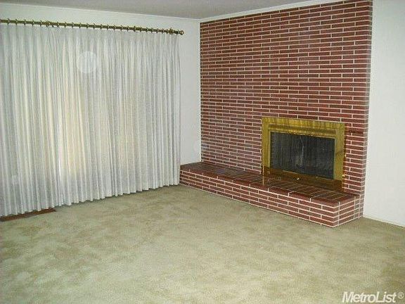 5th image of 9027 N Hilary Ln