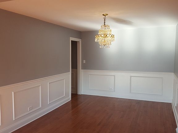 4th image of 8940 Moody Ave