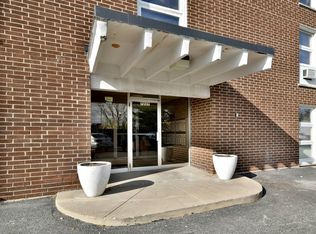 7227 W Higgins Ave UNIT 102, Chicago, IL
