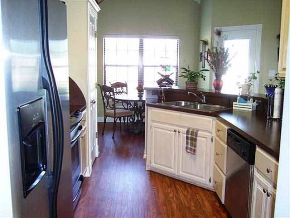 4th image of 173 Corley Cir