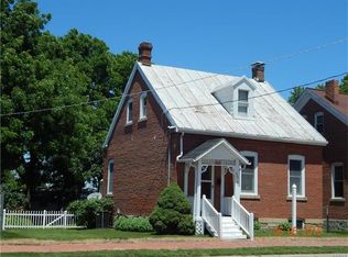 223 E Market St, Red Bud, IL 62278