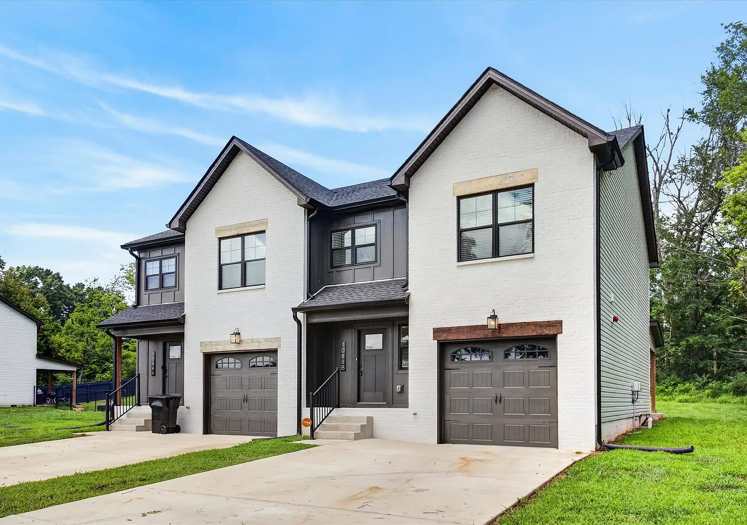 Pet Friendly Three Bedroom in Pleasant View! — Photo 4