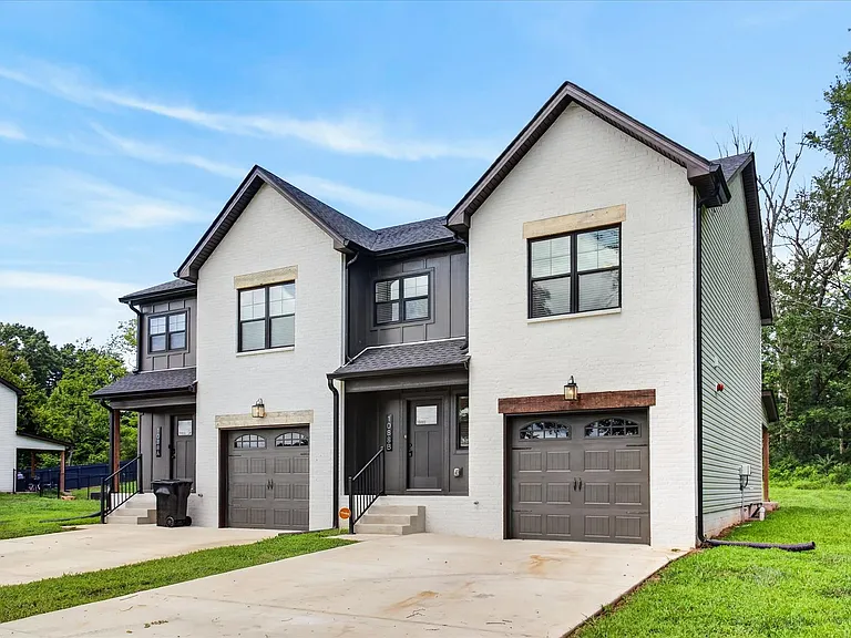 1088 Old Clarksville Pike #B — Photo 4
