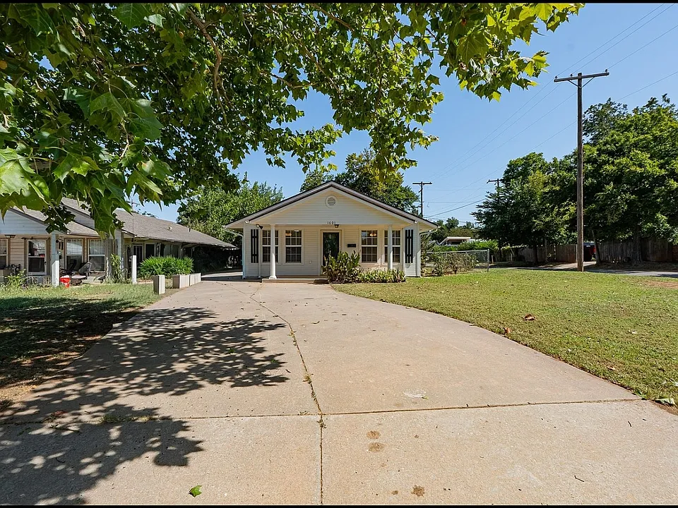 1601 NW 46th St