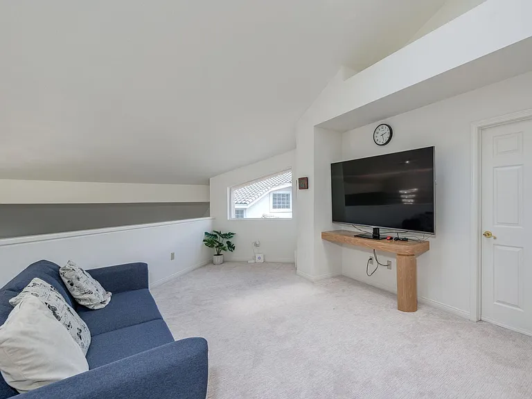 1011 S Mountcrest Ct — Photo 20
