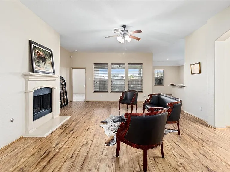 2886 Aurelia Ln — Photo 10