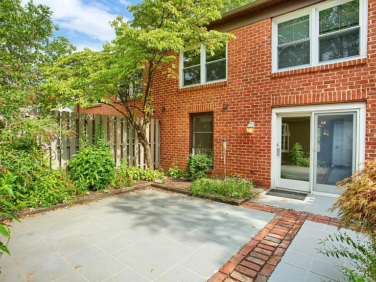 Private Courtyard