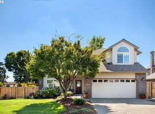 12828 SE Sunnyview Dr, Clackamas, OR 97015