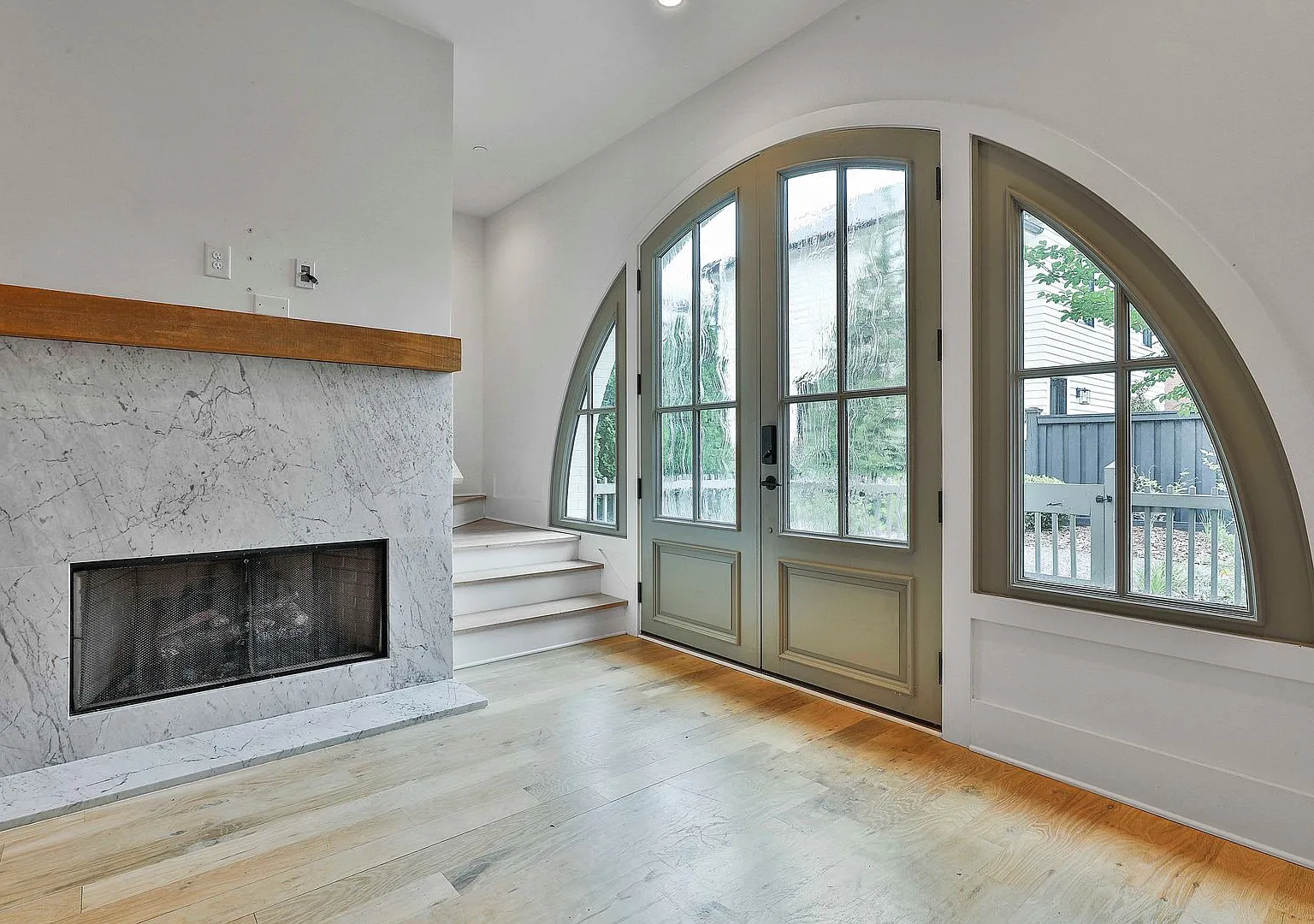 3bd Trilith Townhome with 2 Car Garage — Photo 4