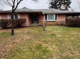 1429 County Line Rd, Huntingdon Valley, PA 19006