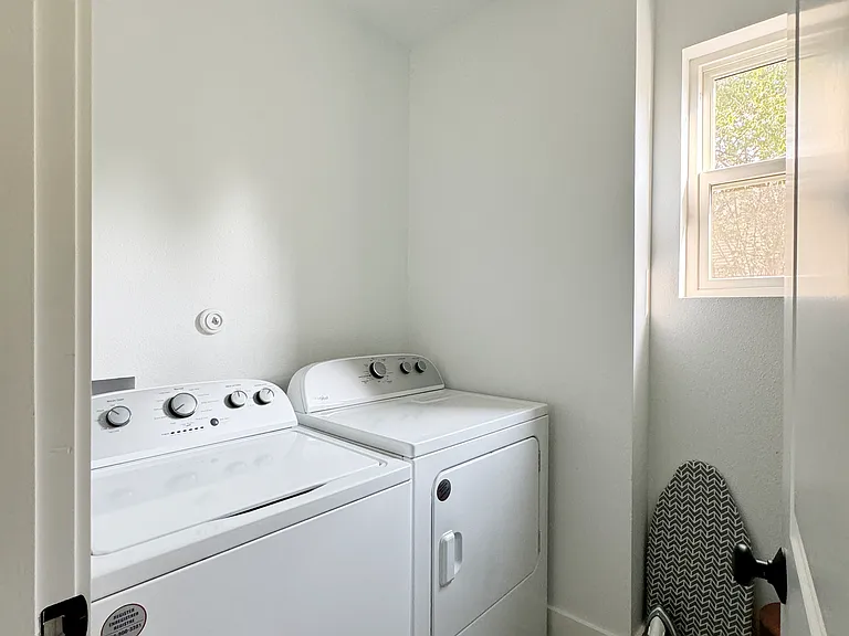 3405 Cedar St #2 — Photo 17