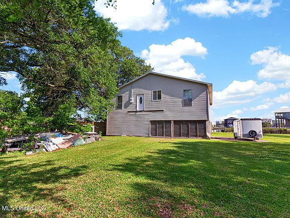 2nd image of 11548 Bayou View Dr