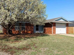 209 E B Ave, Cache, OK 73527