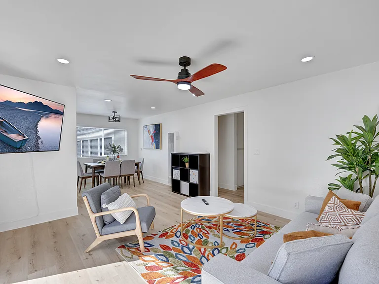 1075 Molino Ave #1 — Photo 11