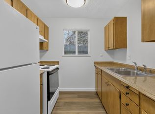 2521 NW Savier, Portland, OR 97210
