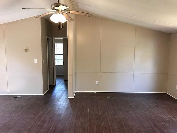5th image of 9021 Silver Oak Ln