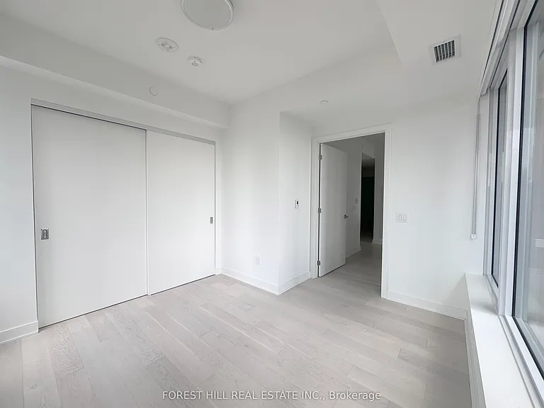 11 Yorkville Ave #3307 — Photo 22