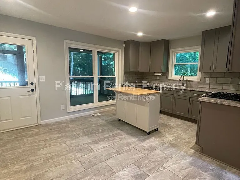 4186 Nowata Dr NE — Photo 25
