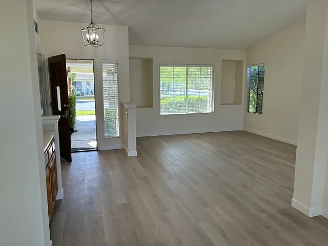 39645 Willowbend Dr — Photo 2