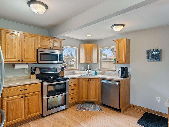 2nd image of 612 S WASHINGTON AVENUE