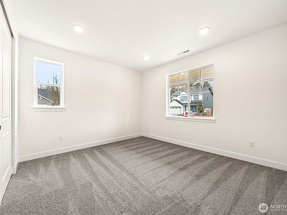5th image of 968 Lucas Avenue #24