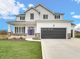 864 Timberland Farms Dr, Valparaiso, IN 46383