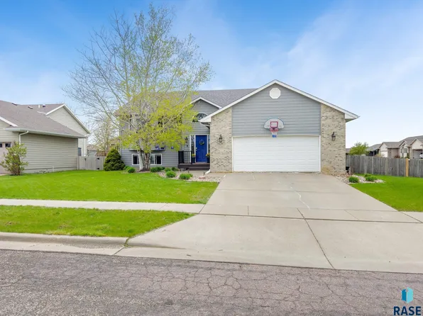 5101 S Leinster Ave, Sioux Falls, SD 57106