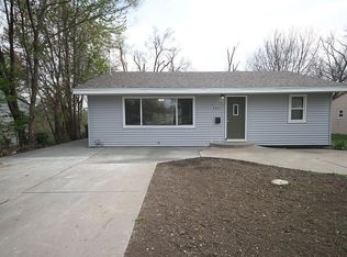 501 W 5th Ave, Indianola, IA 50125