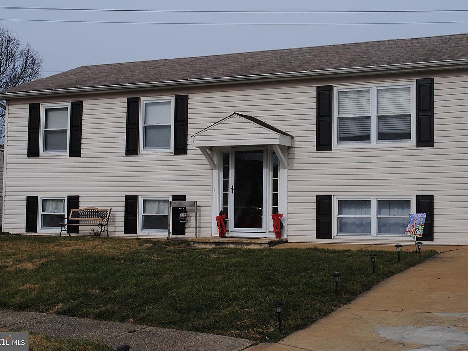 1st image of 17 Courtland Cir