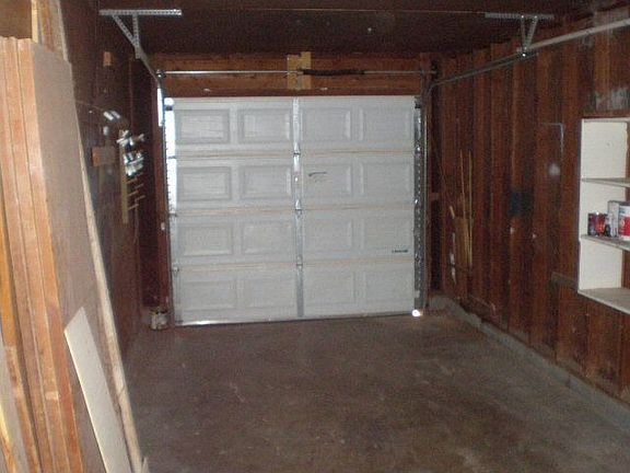 5th image of 4704 Bowie Dr