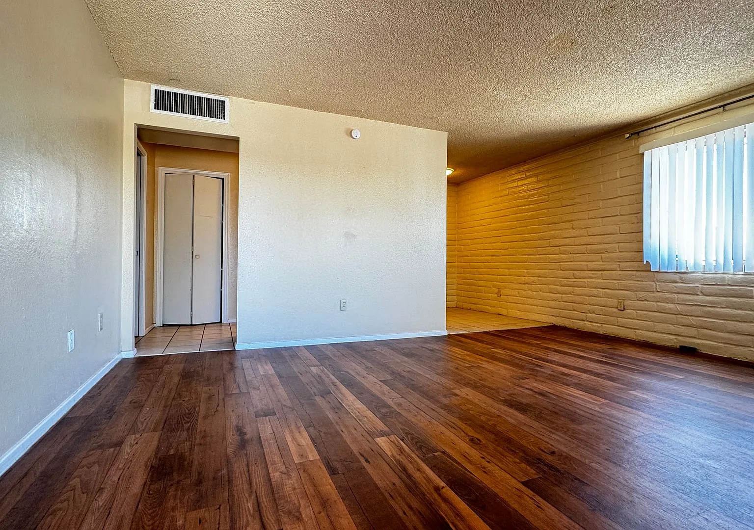 MonteVista3409-3429 — Photo 2